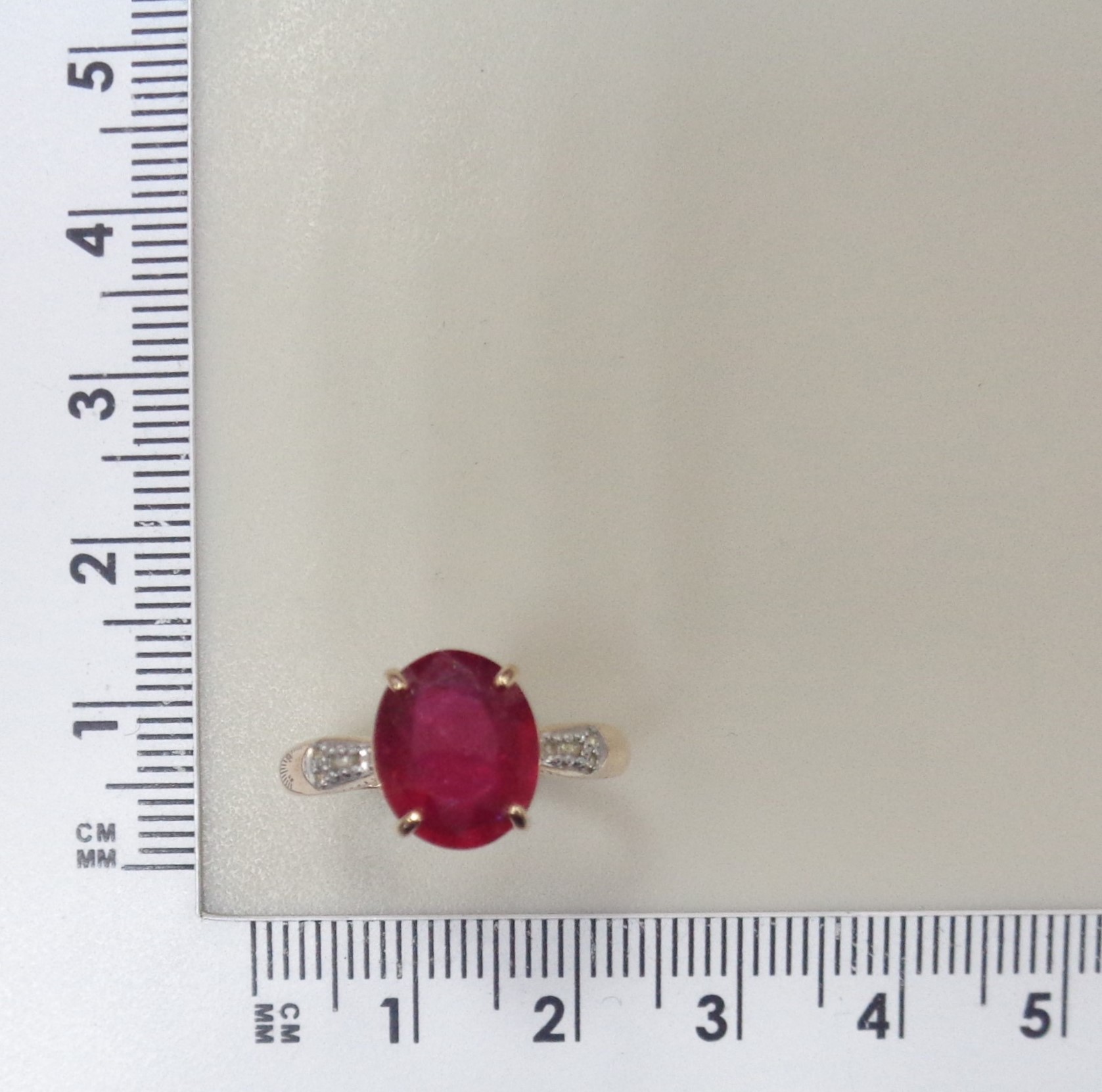 Серебряное кольцо с рубином